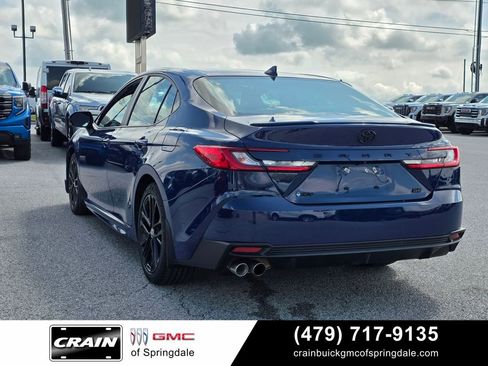 Used 2025 Toyota Camry SE FWD image 5
