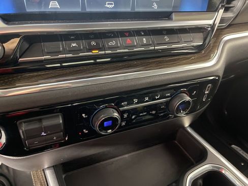 Certified 2024 Chevrolet Silverado 1500 LT Trail Boss w/ Convenience Package II image 32