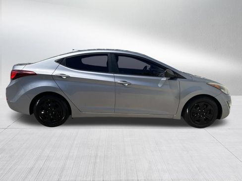 Used 2016 Hyundai Elantra SE FWD image 5
