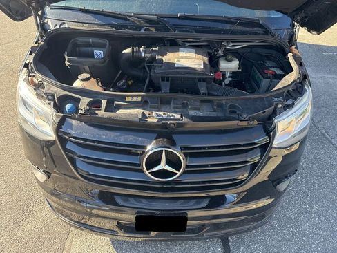 Used 2021 Mercedes-Benz Sprinter 3500 image 40