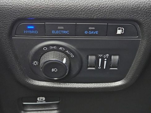 Used 2022 Jeep Grand Cherokee Limited 4xe image 21