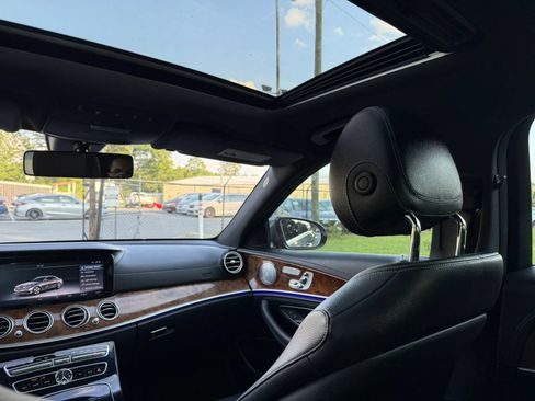 Used 2017 Mercedes-Benz E 300 image 43