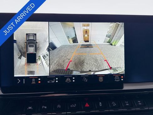 Used 2024 Chevrolet Silverado 1500 ZR2 w/ ZR2 Bison Edition image 17