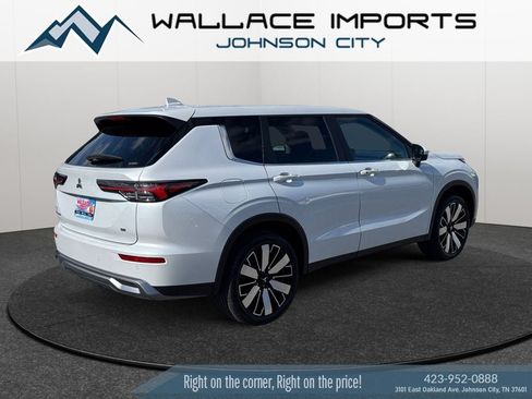 Used 2025 Mitsubishi Outlander AWD image 5