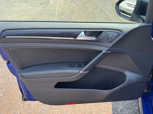 Used 2018 Volkswagen Golf R 4-Door AWD/4WD image 9