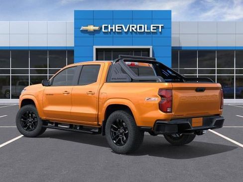 New 2026 Chevrolet Colorado Z71 w/ Midnight Edition AWD/4WD image 3