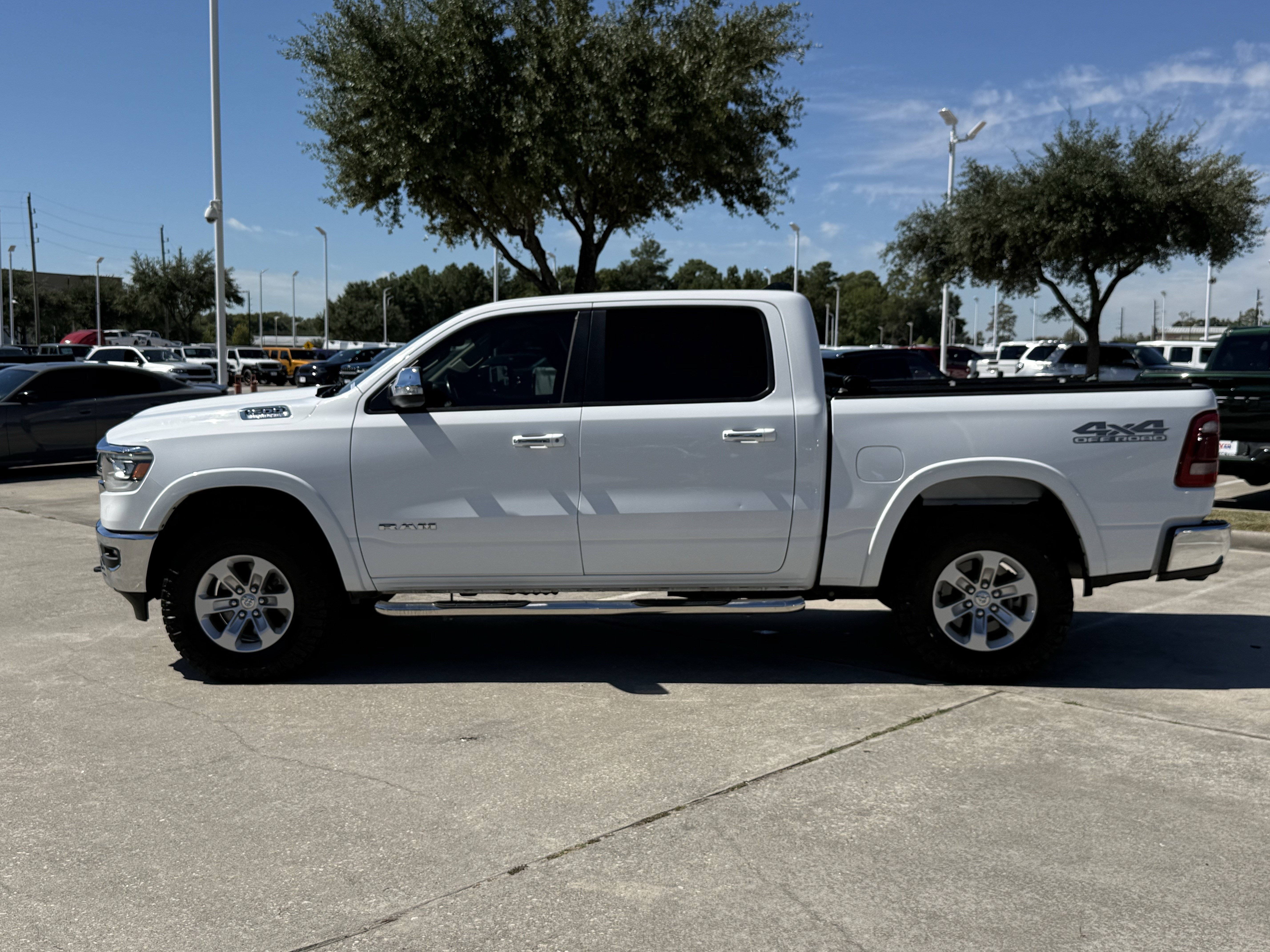 Used 2020 RAM 1500 Laramie w/ Off Road Group AWD/4WD image 8