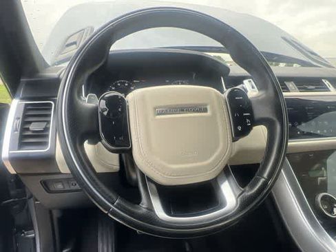 Used 2019 Land Rover Range Rover Sport HSE Dynamic image 17