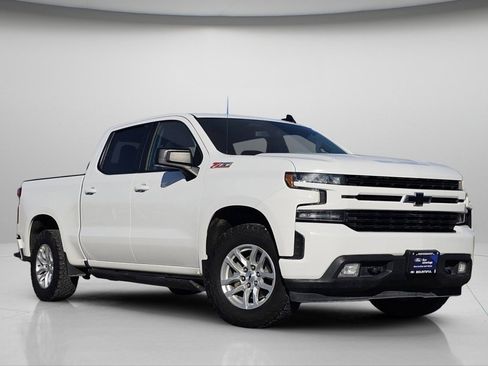 Used 2019 Chevrolet Silverado 1500 RST image 2