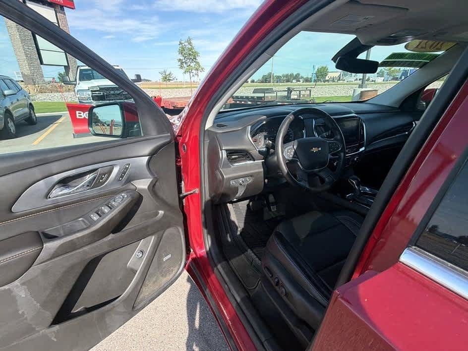 Used 2021 Chevrolet Traverse Premier AWD/4WD image 11