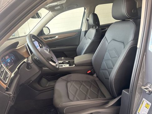 New 2026 Volkswagen Atlas SE image 10