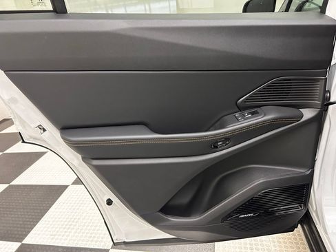 New 2026 Jeep Cherokee Limited AWD/4WD image 13