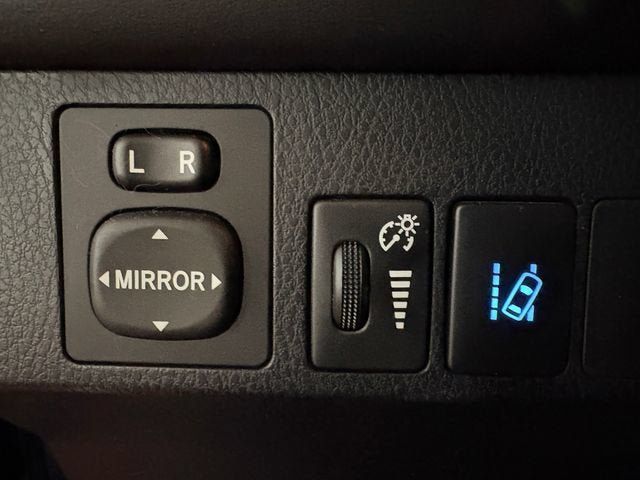 Certified 2017 Toyota RAV4 XLE AWD/4WD image 7
