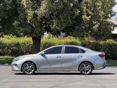 Used 2023 Kia Forte LXS FWD image 8