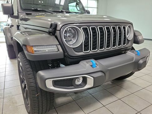 Certified 2024 Jeep Wrangler Unlimited Sahara AWD/4WD image 27