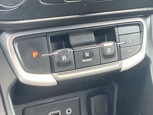 Used 2022 GMC Terrain SLE w/ Driver Convenience Package FWD image 11