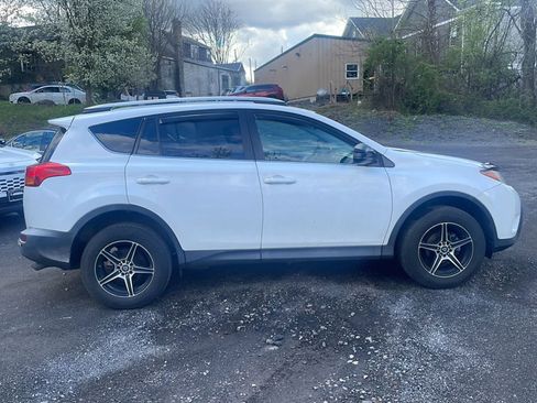 Used 2014 Toyota RAV4 LE image 8
