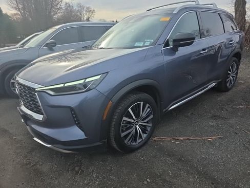 Used 2022 INFINITI QX60 Sensory w/ Vision Package AWD/4WD image 2