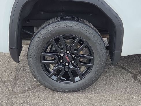 Used 2024 GMC Sierra 1500 Elevation w/ Elevation Premium Package image 7