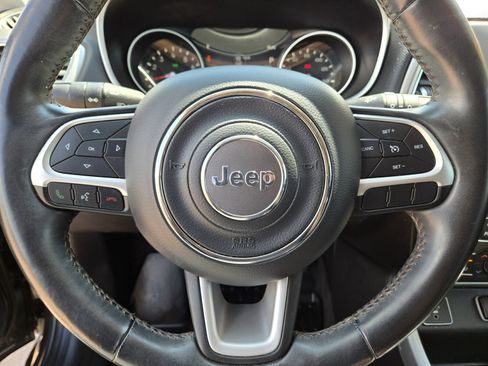 Used 2018 Jeep Compass Latitude w/ Popular Equipment Group image 17