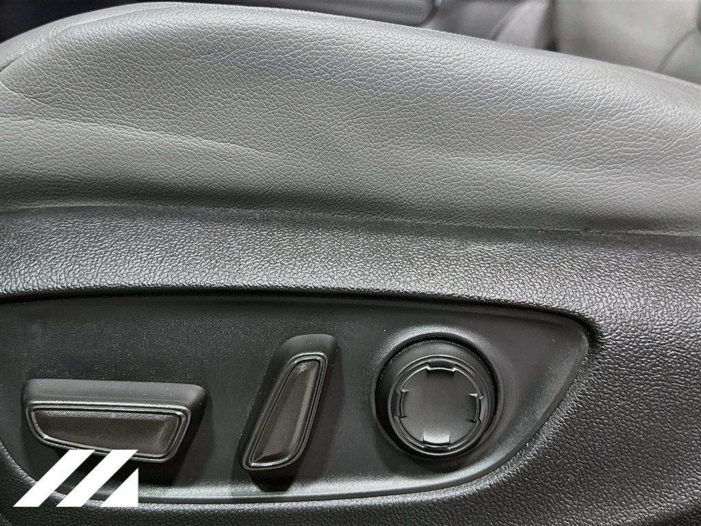 Used 2024 Toyota Sienna XLE AWD/4WD image 20