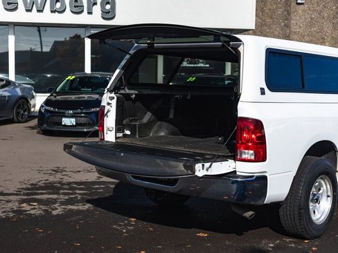 Used 2017 RAM 1500 Tradesman w/ Power & Remote Entry Group image 9
