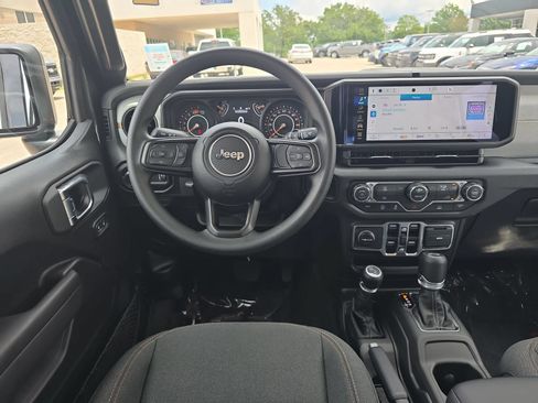 Used 2026 Jeep Wrangler Unlimited Sport AWD/4WD image 18