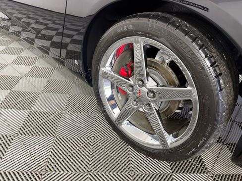 Used 2007 Chevrolet Corvette Coupe w/ Preferred Equipment Group RWD image 10