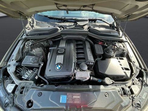 Used 2010 BMW 528i Sedan RWD image 32