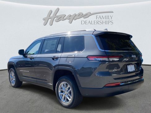 New 2025 Jeep Grand Cherokee L Laredo image 25