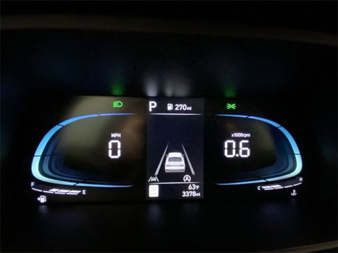 Used 2025 Hyundai Elantra SE w/ Cargo Package image 15