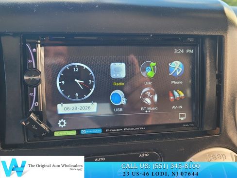 Used 2014 Jeep Wrangler Unlimited Sahara w/ Dual Top Group AWD/4WD image 23