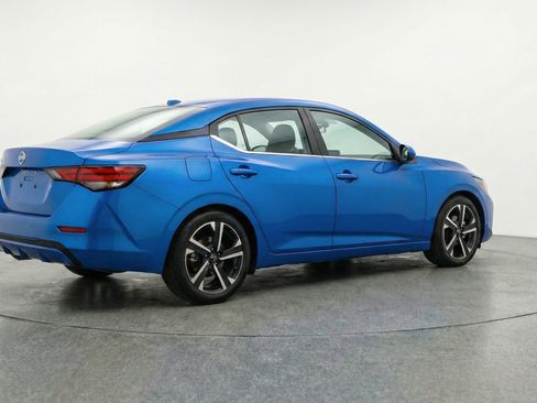 Used 2025 Nissan Sentra SV image 9