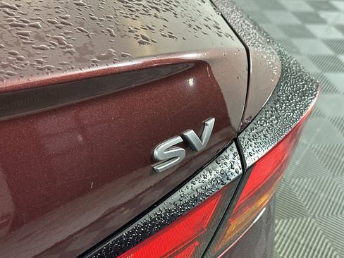 Used 2024 Nissan Altima 2.5 SV image 16