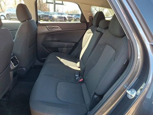 Certified 2024 Kia Sportage LX image 10
