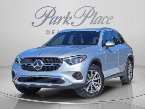 Certified 2025 Mercedes-Benz GLC 300 image 1