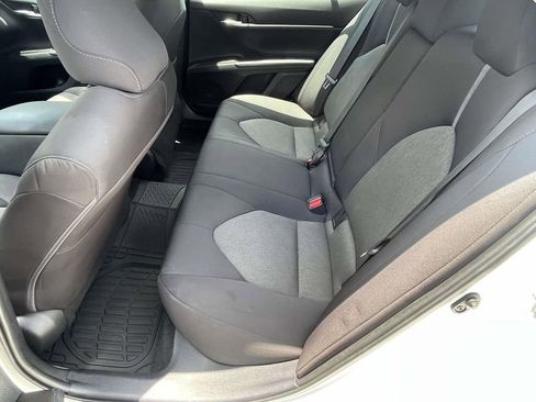 Used 2022 Toyota Camry LE FWD image 11