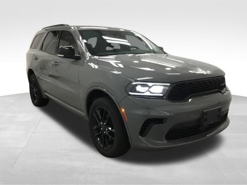 Used 2024 Dodge Durango GT AWD/4WD image 3
