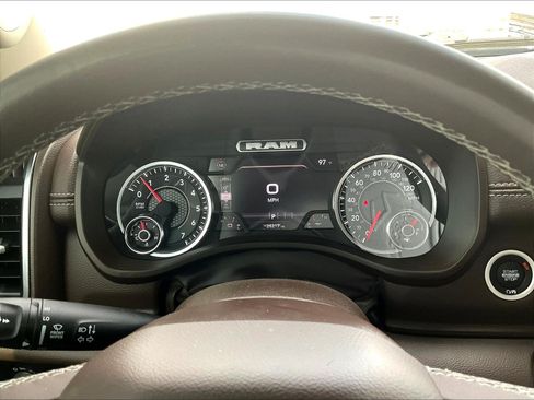 Used 2025 RAM 1500 Laramie w/ Laramie Southwest Edition AWD/4WD image 15