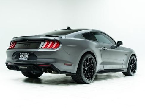 Used 2021 Ford Mustang GT w/ Black Accent Package RWD image 12
