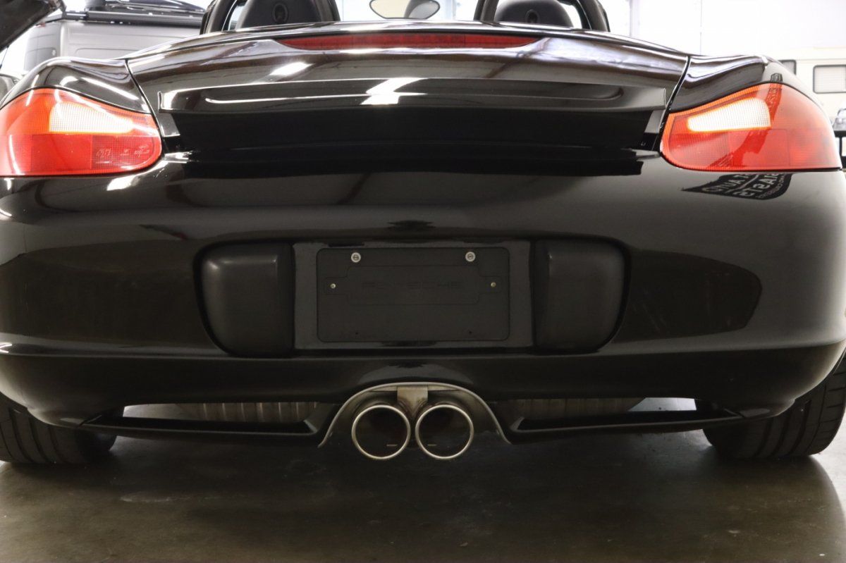 Used 2004 Porsche Boxster RWD image 17
