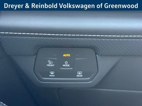 New 2026 Volkswagen Atlas SE image 16