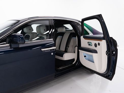 Certified 2022 Rolls-Royce Ghost image 20