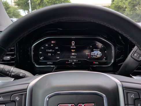 Used 2025 GMC Sierra 1500 Elevation RWD image 17