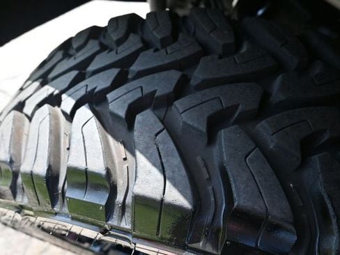 Used 2003 HUMMER H2 AWD/4WD image 9