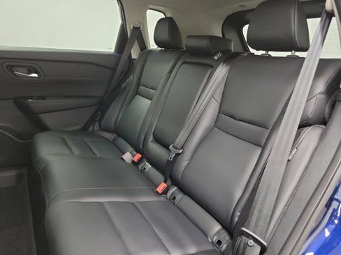 Certified 2025 Nissan Rogue SL FWD image 11