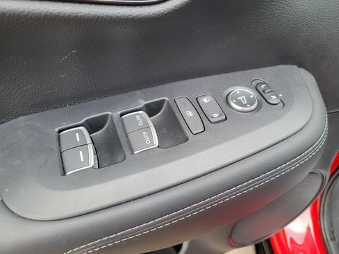 Used 2025 Honda HR-V EX-L image 19