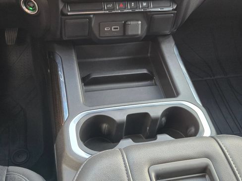 Used 2022 Chevrolet Silverado 1500 RST AWD/4WD image 32