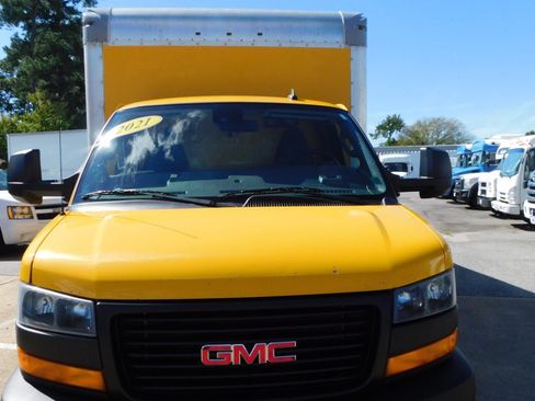 Used 2021 GMC Savana 3500 Extended w/ Power Convenience Package image 12