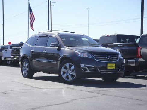 Used 2017 Chevrolet Traverse Premier image 2
